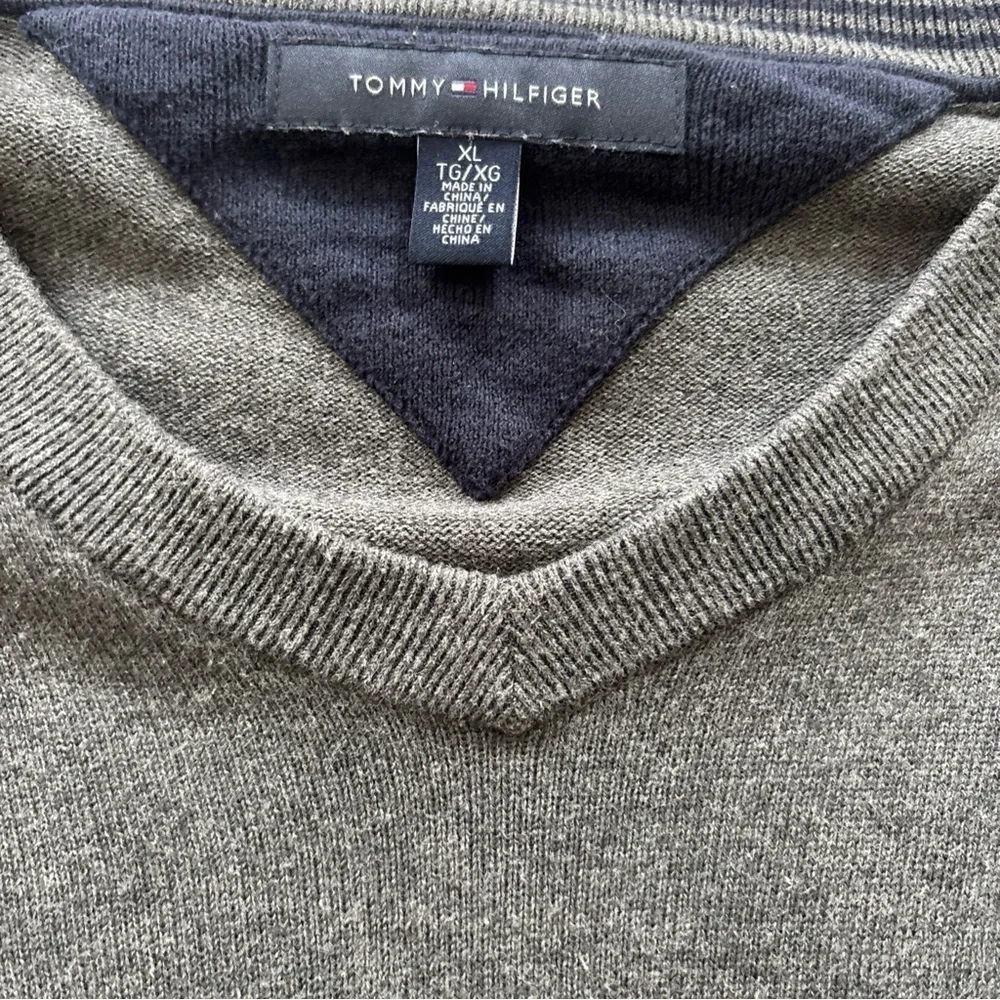 Tommy Hilfiger Men's Charcoal V-Neck Sweater